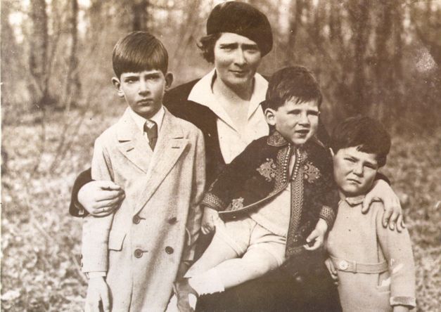 3 noiembrie 1970: Moare Petru al II-lea, ultimul rege al Iugoslaviei, nepot al Regelui Ferdinand și Reginei Maria