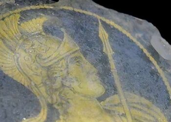 Reprezentare unică a orașului Roma, descoperită pe o sticlă aurie
