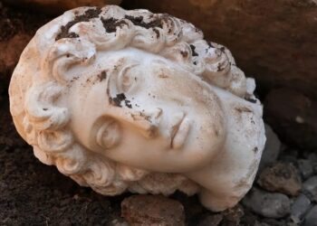 Capul de marmură al lui Alexandru cel Mare, descoperit în Turcia