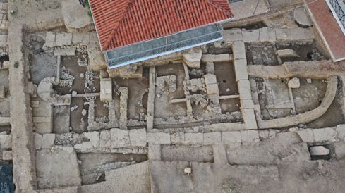 Templu cu o vechime de 2.700 de ani, descoperit pe Insula Evia, din Grecia