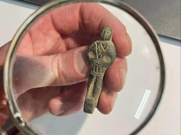 Gaică metalică de curea, descoperită în Polonia
