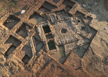Teatrul din Prusias Ad Hypium, descoperit de către arheologi lângă Marea Neagră, în Turcia