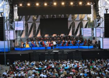 Festivalurile Mamaia de muzică ușoară și folclor revin, în august, pe scena din Piațeta Perla