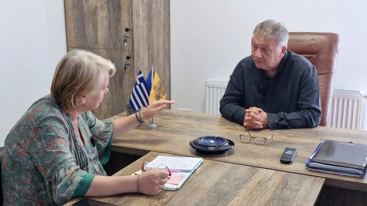 Lupa Artis: Anton Traian Antoniadis – povești grecești la malul mării (păi unde altundeva?)
