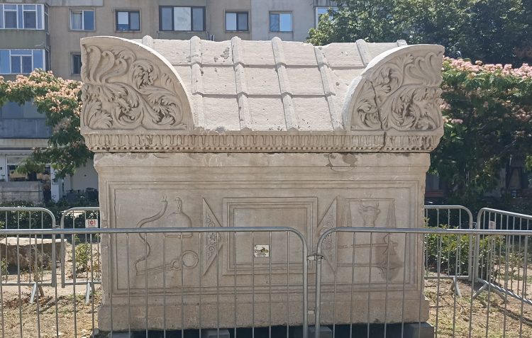 Sarcofagul cu taine de la Tomis, una din cele mai frumoase enigme ale cetății