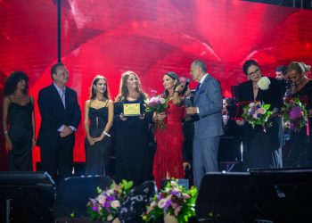 OMD Mamaia Constanța a decernat Trofeul Mamaia Nostalgia personalităților care au scris istorie în muzica ușoară