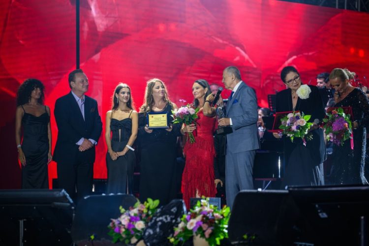 OMD Mamaia Constanța a decernat Trofeul Mamaia Nostalgia personalităților care au scris istorie în muzica ușoară
