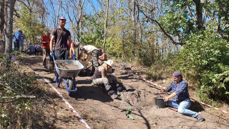 A început a doua campanie de cercetări arheologice la cetatea Sucidava Moesica