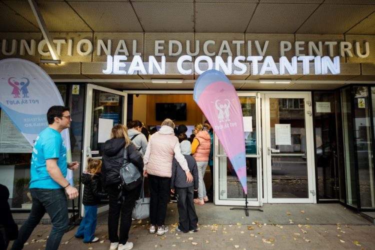 Irina-Margareta Nistor, Magda Catone, Paul Ipate și Dan Badea vin la Constanța, la Festivalul Internațional de Film de Comedie