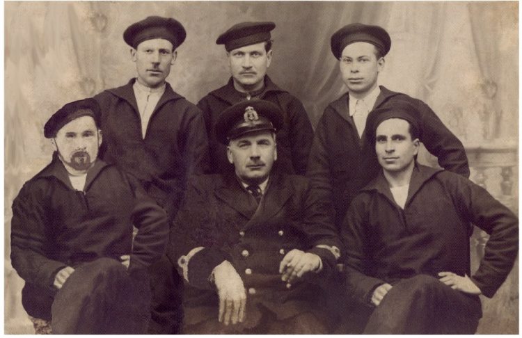 Eroul din adâncuri: Bibi Costăchescu, românul care a scris istorie, la bordul submarinului „Delfinul”