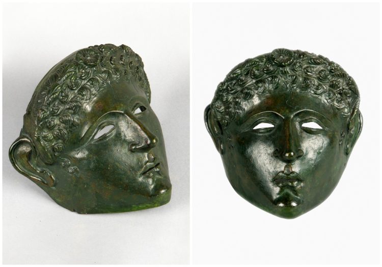 Unicat în România: Masca de paradă a unui călăreț roman, expusă la MNIR