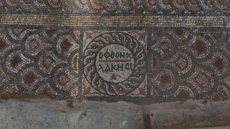 Mozaic vechi de 1500 de ani, descoperit în sudul Turciei