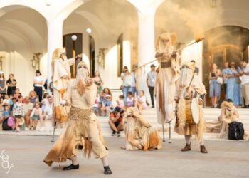 PROGRAM SEAStreet 2026 – Teatru stradal și experiențe spectaculoase, weekendul acesta, în Mamaia și Constanța
