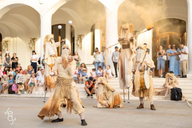 PROGRAM SEAStreet 2026 – Teatru stradal și experiențe spectaculoase, weekendul acesta, în Mamaia și Constanța