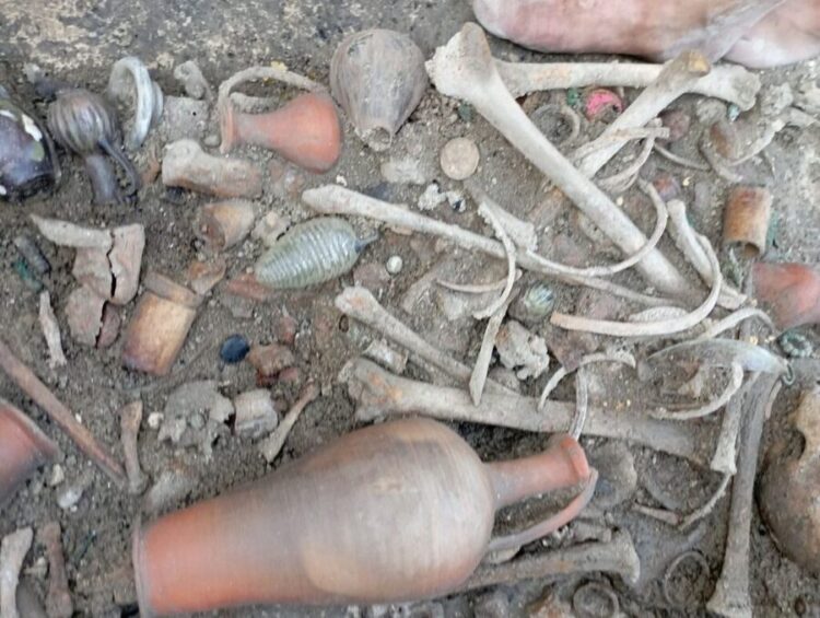 Mormântul grandios al unei tinere din elita Chersonesosului, descoperit în peninsula Crimeea