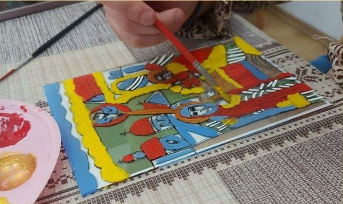 Ateliere de pictură pe sticlă pentru copii și adulți, la Muzeul de Artă Populară Constanța