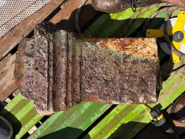 Fragment dintr-un altar roman dedicat lui Jupiter, descoperit în Dunăre