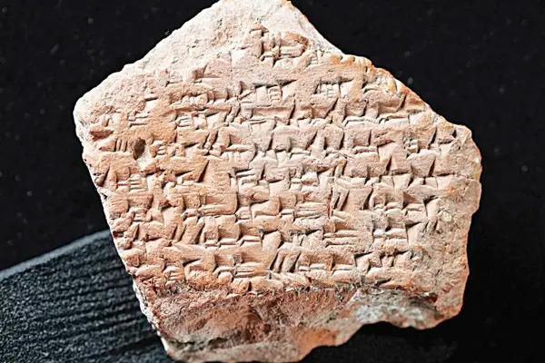 Fragment din Tratatul de pace egipto-hitit, descoperit în Turcia